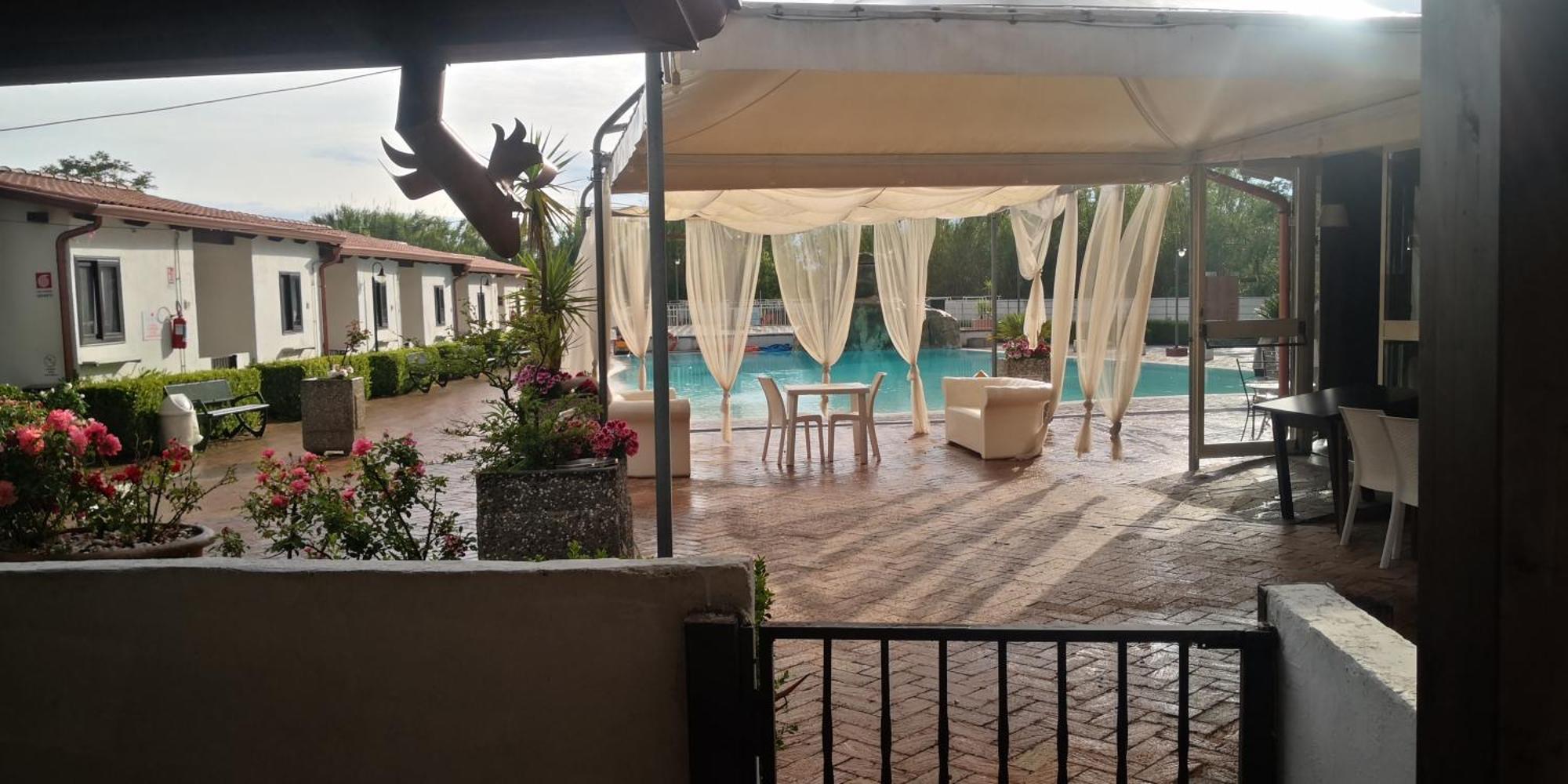 Residence Arco Delle Rose 阿格罗波利 外观 照片